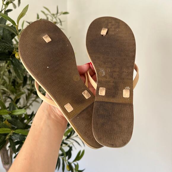 Tkees Foundation Matte Flat Colorblock Lightweight Thong Sandals Cream 7 - Picture 4 of 5